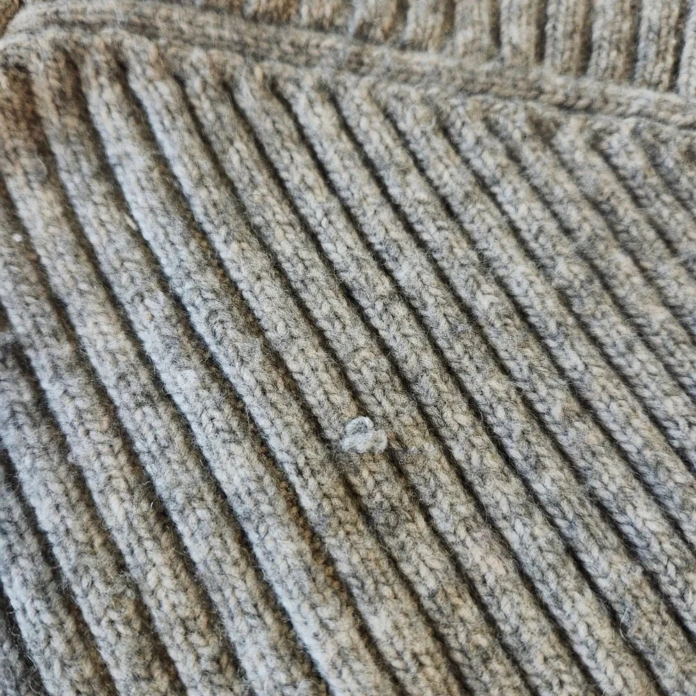 H&M Ribbed Chunky V-Neck Cardigan Sweater Gray Long Sleeve Buttons Women's Large